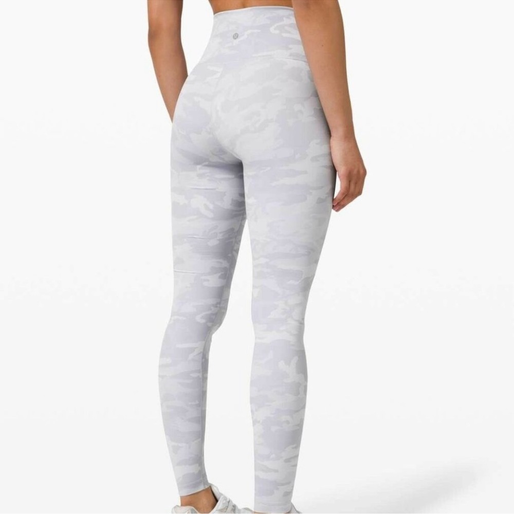 Lululemon Wunder under high rise tight 25” incognito camp jacquard alpine white